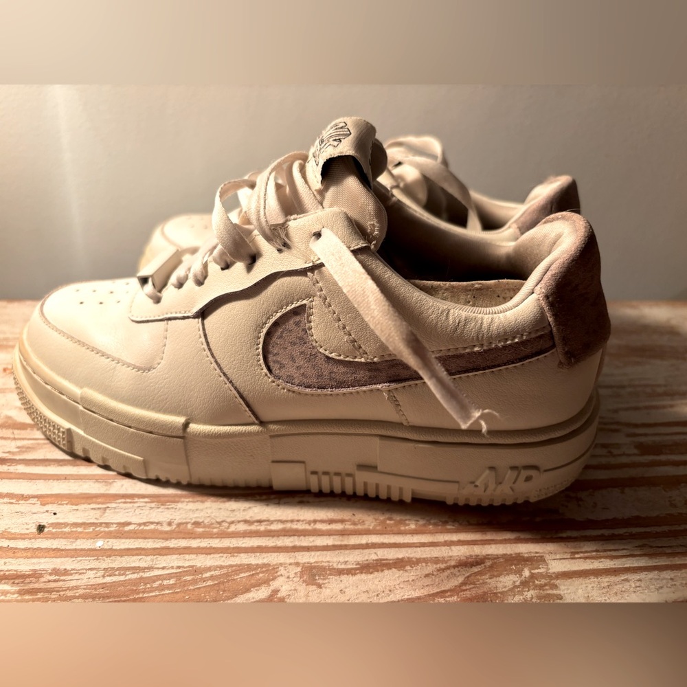 Air Force 1 Pixel Sneakers